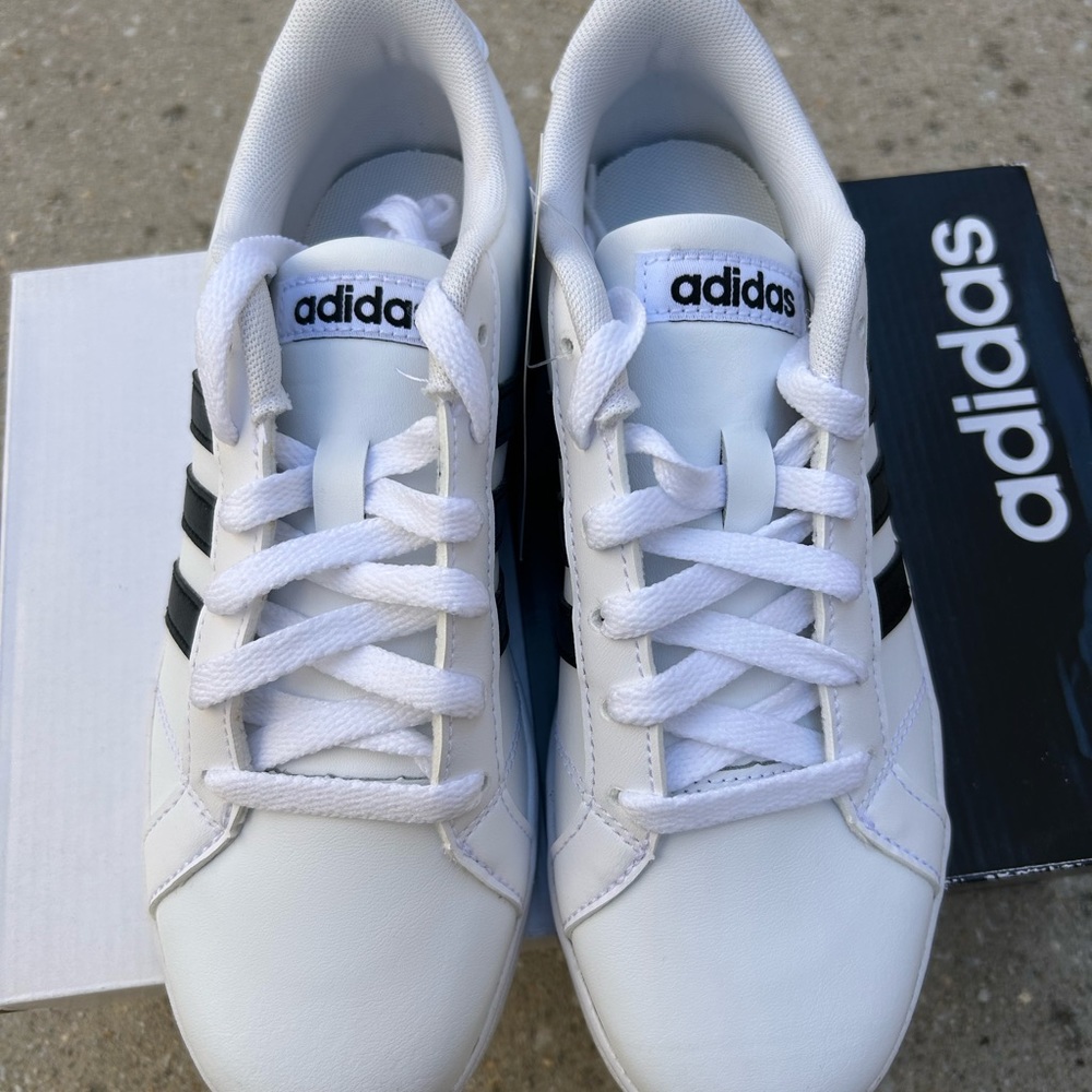 adidas - Picture 5 of 5